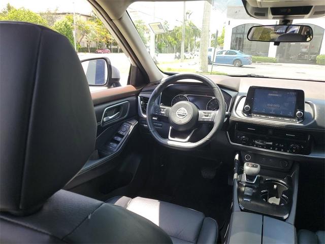 Photo of 2021 Brilliant Silver Metallic Nissan Rogue