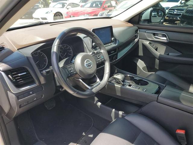 Photo of 2021 Brilliant Silver Metallic Nissan Rogue