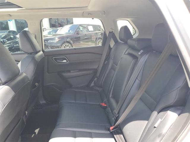 Photo of 2021 Brilliant Silver Metallic Nissan Rogue