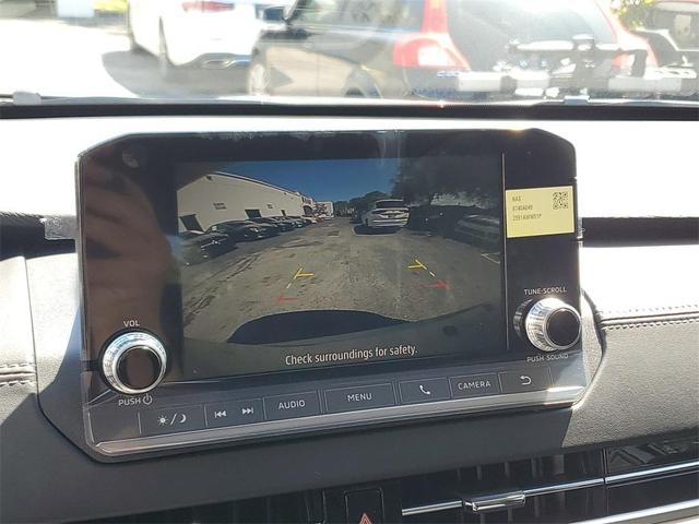 Photo of 2025 Silver Alloy Mitsubishi Outlander PHEV