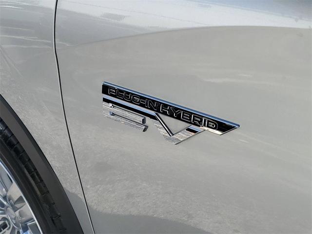 Photo of 2025 Silver Alloy Mitsubishi Outlander PHEV
