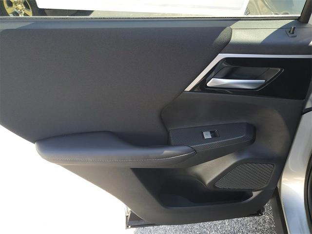 Photo of 2025 Silver Alloy Mitsubishi Outlander PHEV