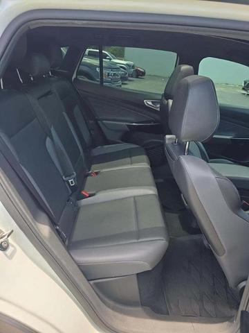Photo of 2023 Opal White Pearl Effect Volkswagen ID.4