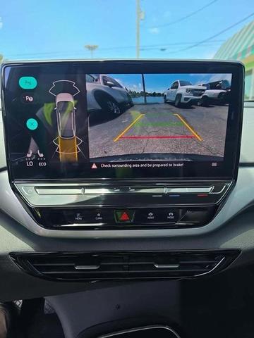 Photo of 2023 Opal White Pearl Effect Volkswagen ID.4