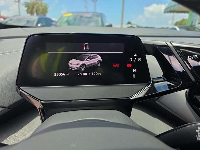 Photo of 2023 Opal White Pearl Effect Volkswagen ID.4