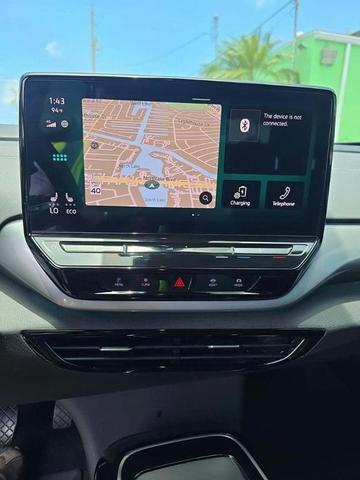 Photo of 2023 Opal White Pearl Effect Volkswagen ID.4