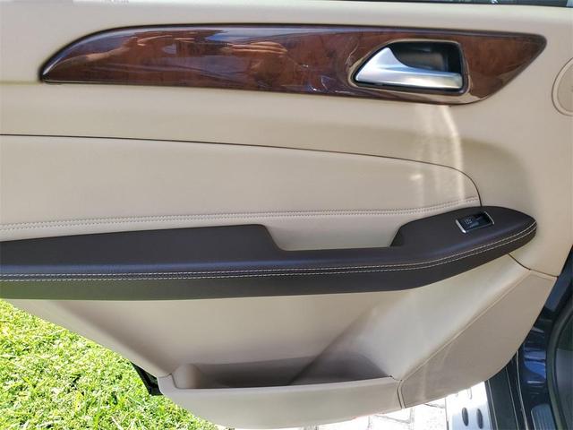Photo of 2019 Blue Mercedes-Benz GLS 450