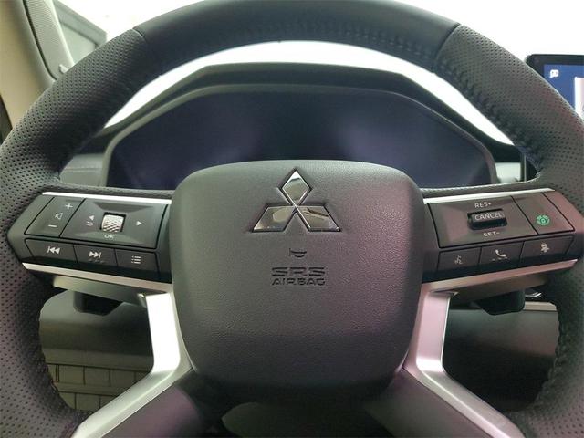 Photo of 2025 Alloy Silver Metallic Mitsubishi Outlander