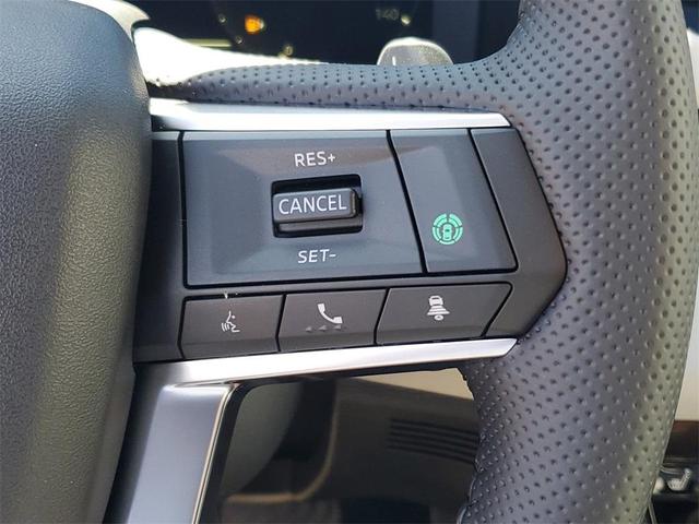 Photo of 2025 White Diamond Mitsubishi Outlander