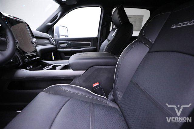 Photo of 2025 Diamond Black Crystal Pearlcoat RAM 3500
