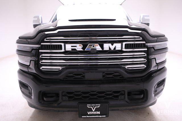 Photo of 2025 Diamond Black Crystal Pearlcoat RAM 3500