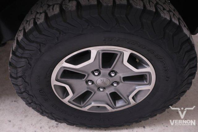 Photo of 2015 Bright White Clearcoat Jeep Wrangler Unlimited