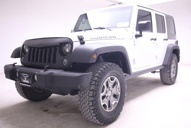 Photo of 2015 Bright White Clearcoat Jeep Wrangler Unlimited