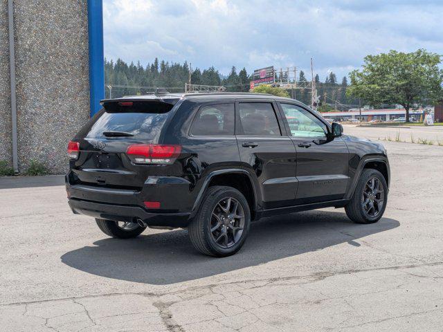 Photo of 2021 Diamond Black Crystal Pearlcoat Jeep Grand Cherokee