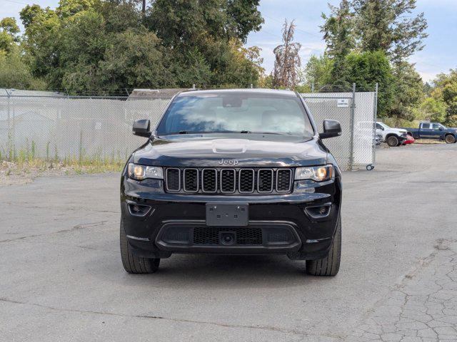 Photo of 2021 Diamond Black Crystal Pearlcoat Jeep Grand Cherokee