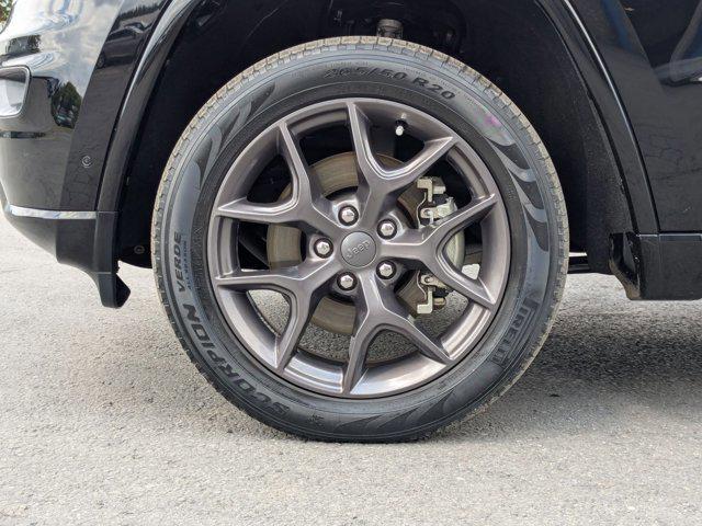 Photo of 2021 Diamond Black Crystal Pearlcoat Jeep Grand Cherokee