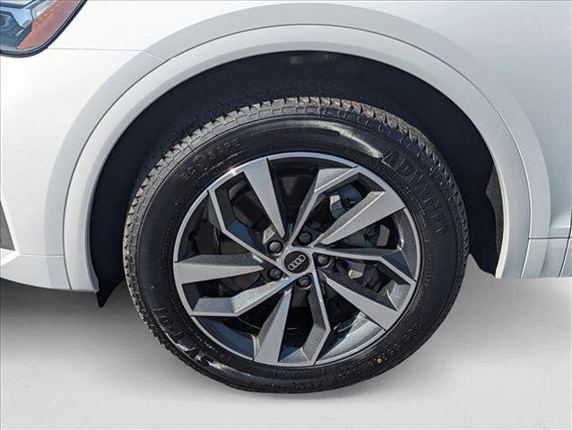 Photo of 2022 White Audi Q5