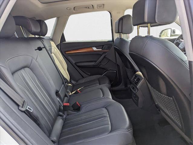 Photo of 2022 White Audi Q5