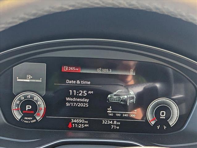 Photo of 2022 White Audi Q5