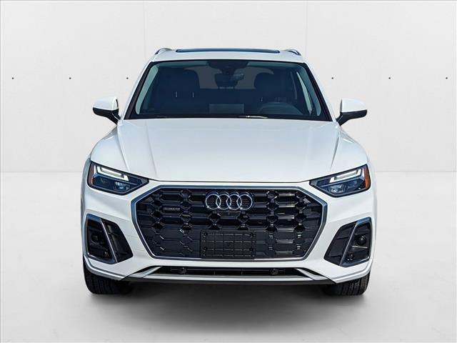Photo of 2022 White Audi Q5