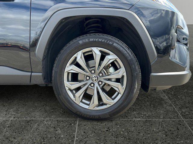 Photo of 2022 Midnight Black Toyota RAV4 Hybrid