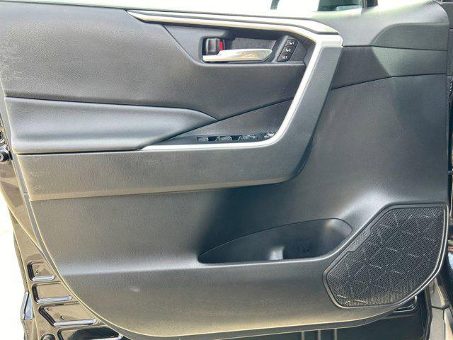 Photo of 2022 Midnight Black Toyota RAV4 Hybrid