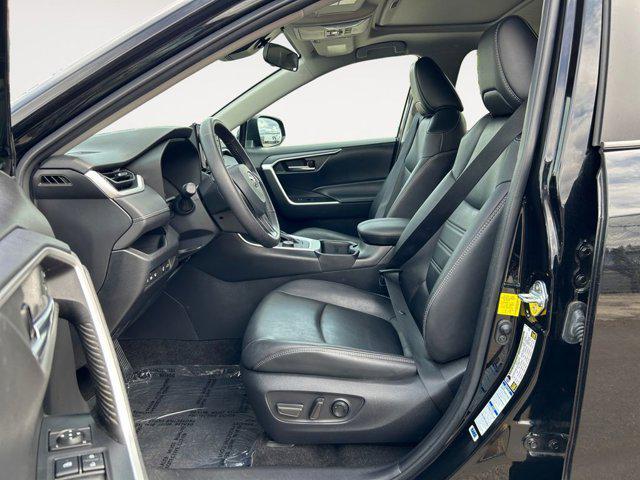 Photo of 2022 Midnight Black Toyota RAV4 Hybrid