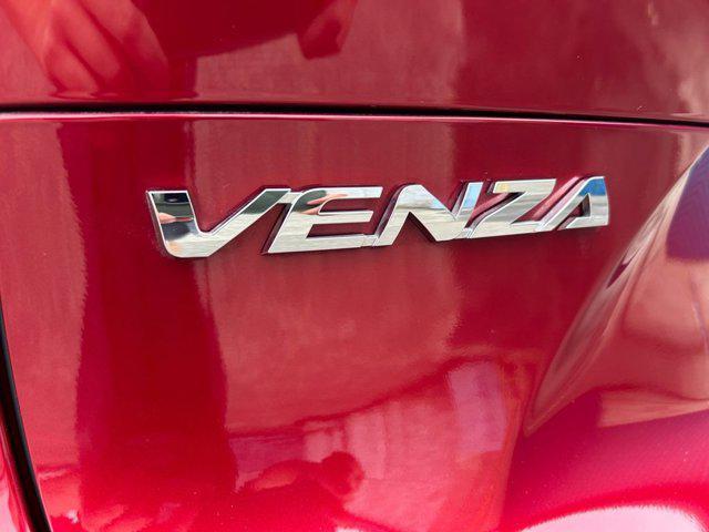 Photo of 2023 Ruby Flare Pearl Toyota Venza