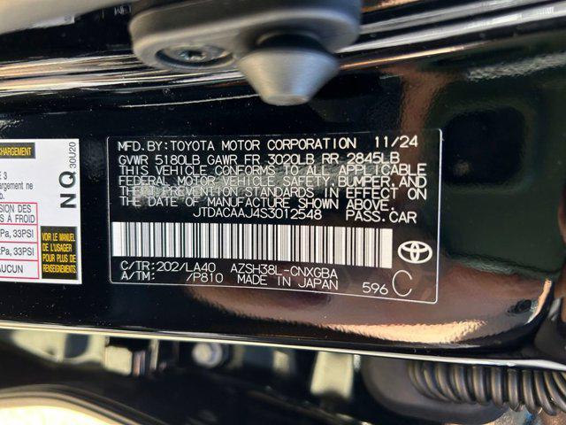 Photo of 2025 Black Toyota Crown Signia