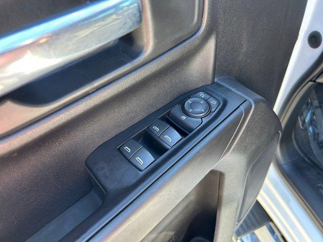 Photo of 2019 Summit White Chevrolet Silverado 1500