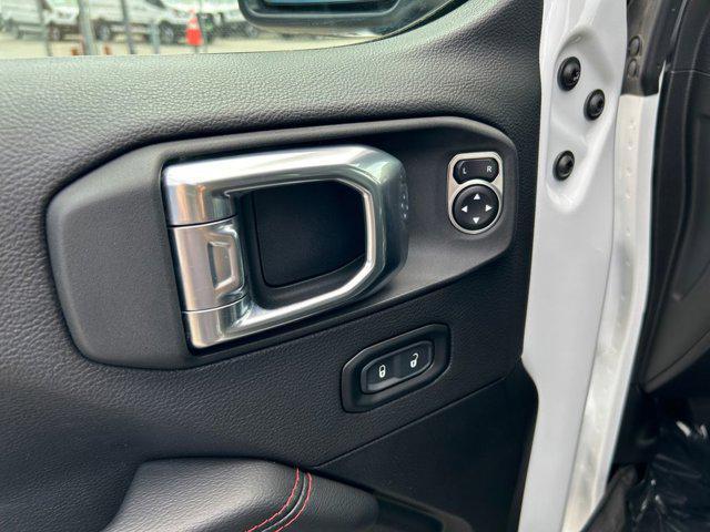 Photo of 2021 Bright White Clearcoat Jeep Wrangler Unlimited