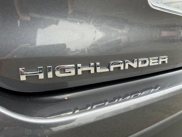 Photo of 2024 Magnetic Gray Toyota Highlander