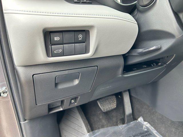 Photo of 2024 Magnetic Gray Toyota Highlander