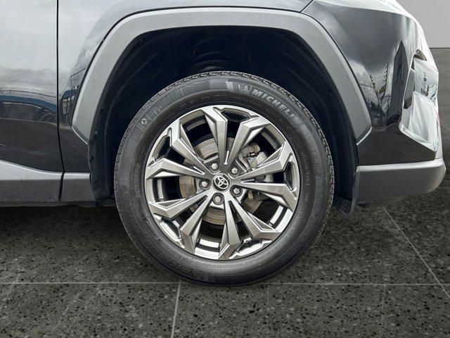 Photo of 2022 Midnight Black Metallic Toyota RAV4 Hybrid