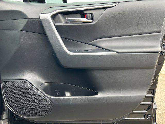 Photo of 2022 Midnight Black Metallic Toyota RAV4 Hybrid