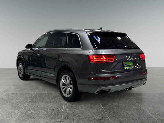Photo of 2019 Samurai Gray Metallic Audi Q7