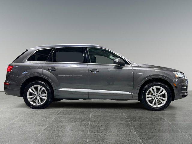 Photo of 2019 Samurai Gray Metallic Audi Q7