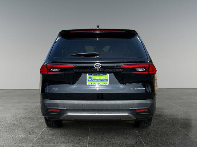 Photo of 2024 Midnight Black Toyota Grand Highlander