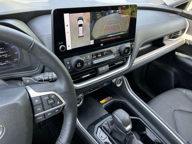 Photo of 2024 Midnight Black Toyota Grand Highlander