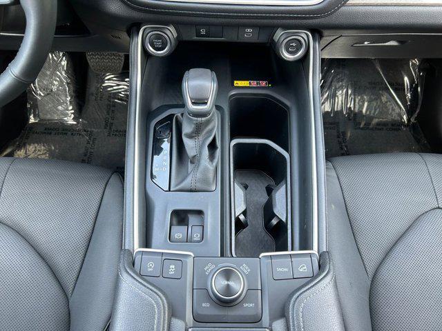 Photo of 2024 Midnight Black Toyota Grand Highlander