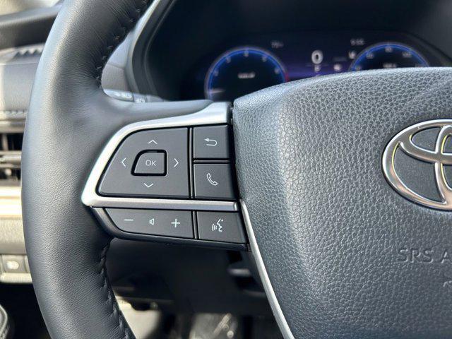 Photo of 2024 Midnight Black Toyota Grand Highlander