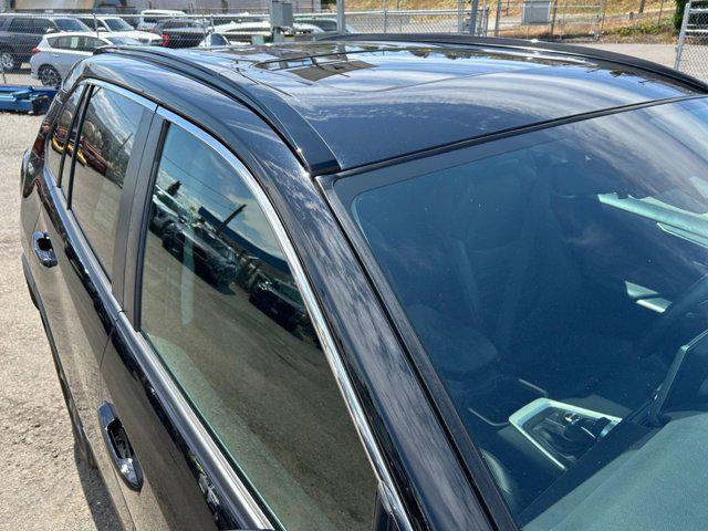 Photo of 2022 Midnight Black Toyota RAV4 Hybrid