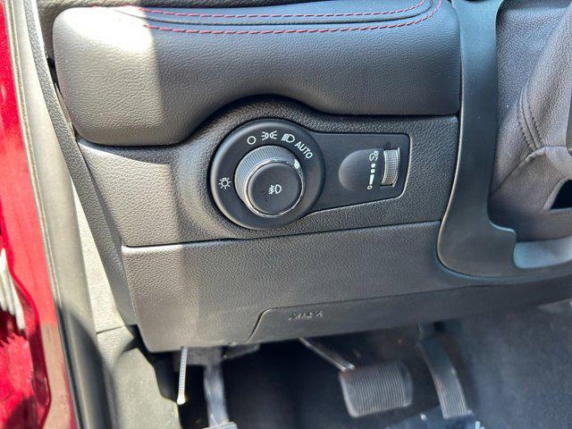 Photo of 2022 Octane Red Pearlcoat Dodge Durango
