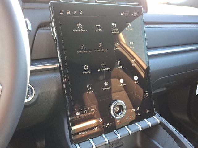 Photo of 2025 Summit White GMC Terrain