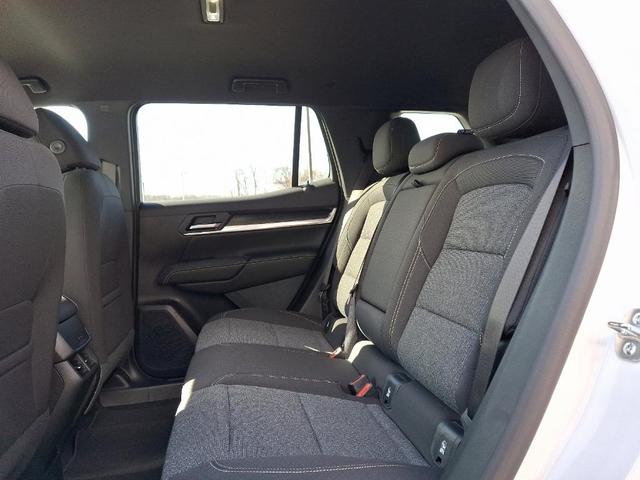 Photo of 2025 Summit White GMC Terrain