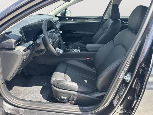Photo of 2025 AGT/GRAY Kia K5