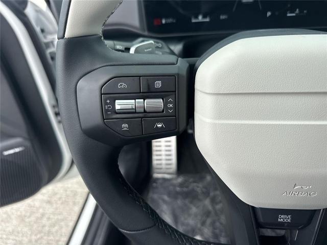 Photo of 2025 Snow White Pearl Kia K4