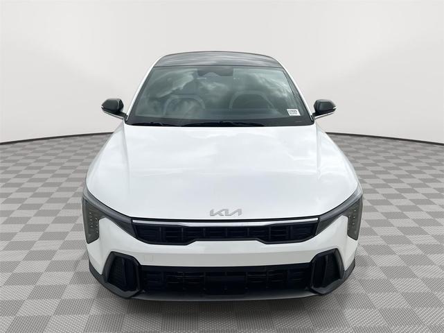 Photo of 2025 Snow White Pearl Kia K4