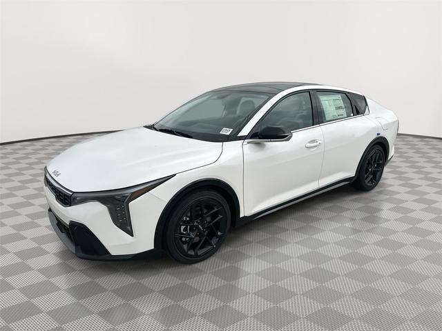 Photo of 2025 Snow White Pearl Kia K4