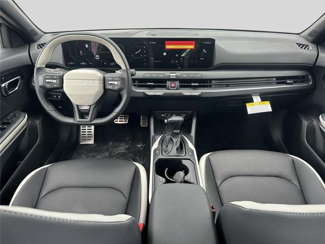 Photo of 2025 Snow White Pearl Kia K4